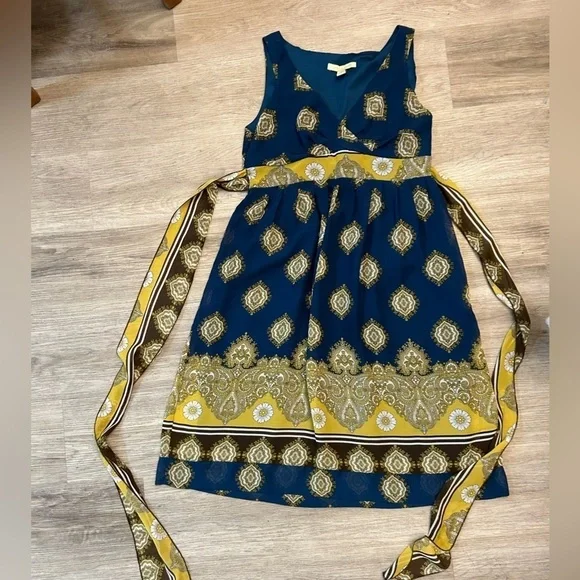 Jonathan Martin Blue and Gold Midi Sundress with V-Neck, Sleeveless Design & Tie - Picture 2 of 10